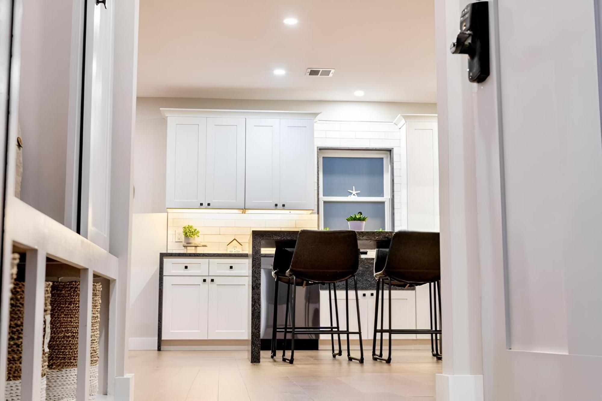 ברנסטייבל Renovated & Sophisticated Home Near Beach & Shops! מראה חיצוני תמונה