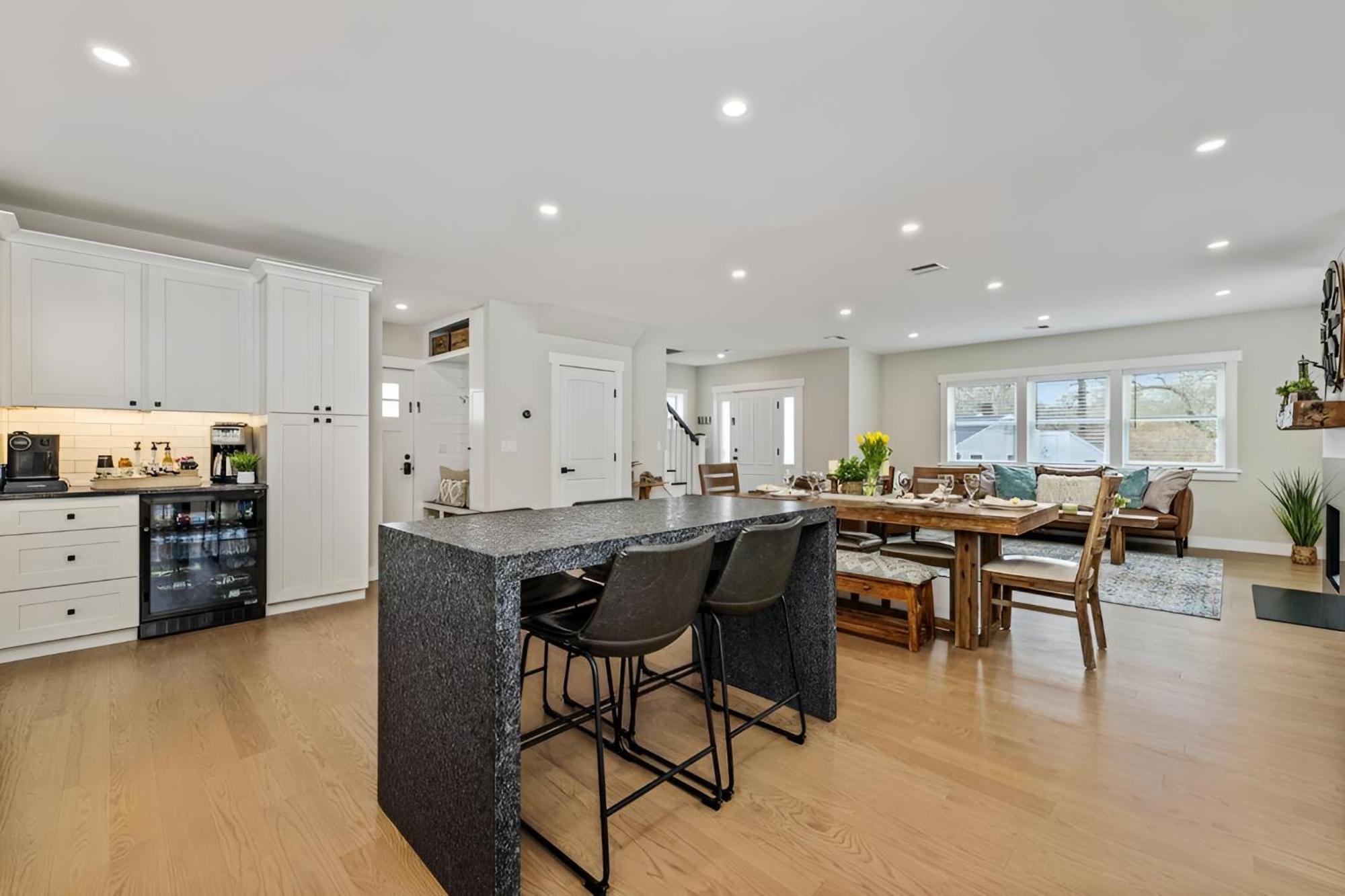 ברנסטייבל Renovated & Sophisticated Home Near Beach & Shops! מראה חיצוני תמונה